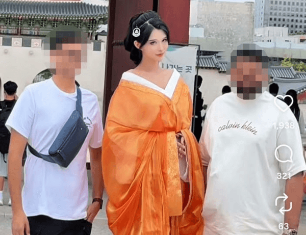 경복궁서 한푸 입은 中 인플루언서들…서경덕 “한복 오해 우려”